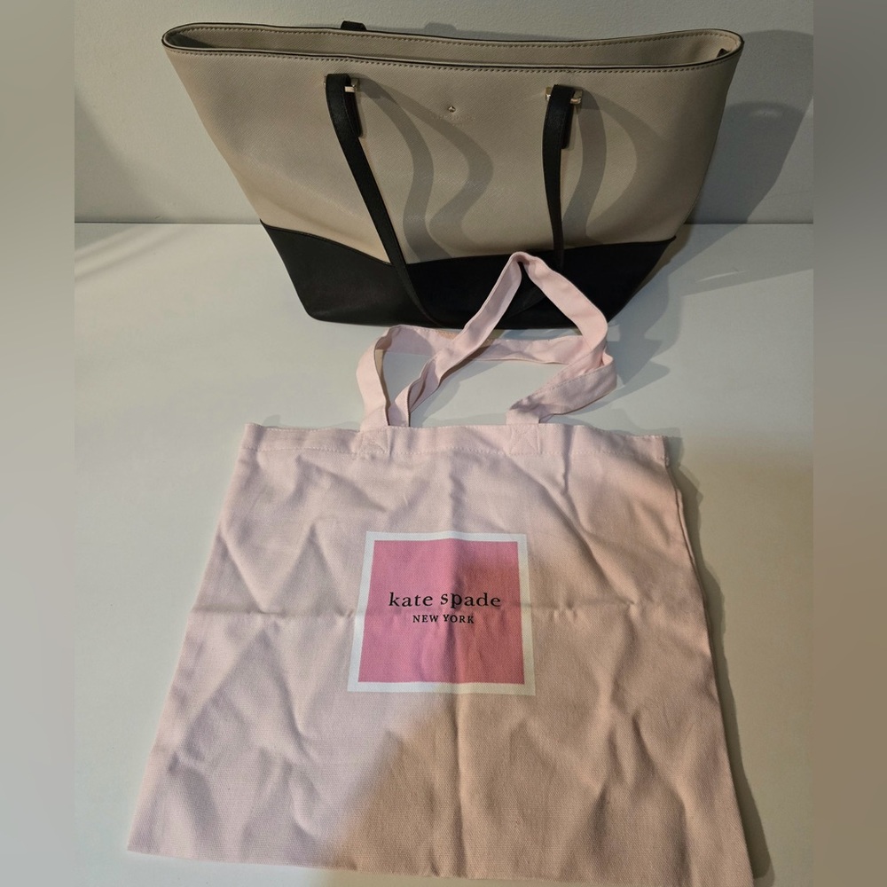 Kate Spade Purse - Picture 7 of 12